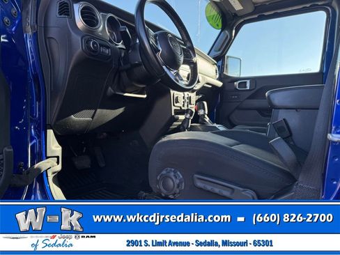 Used 2019 Jeep Wrangler Unlimited Sahara AWD/4WD image 12