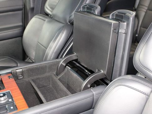 Used 2024 Lincoln Navigator Reserve image 23