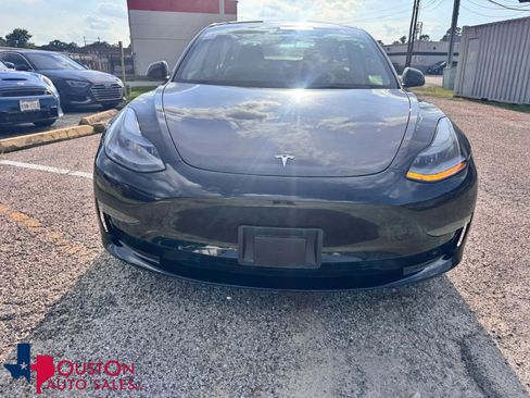 Used 2023 Tesla Model 3 Standard Range RWD image 1