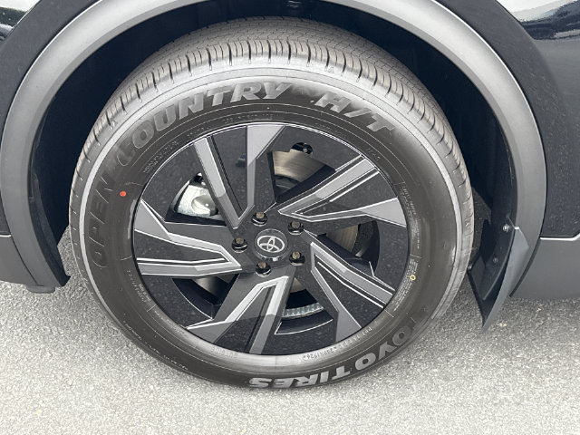 New 2026 Toyota C-HR AWD/4WD image 5