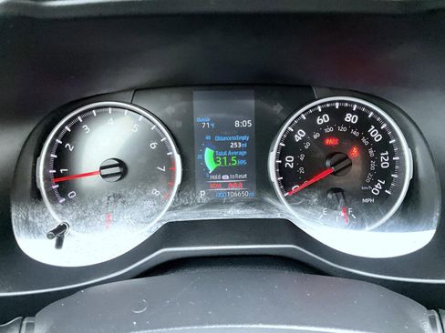 Used 2022 Toyota RAV4 LE AWD/4WD image 15