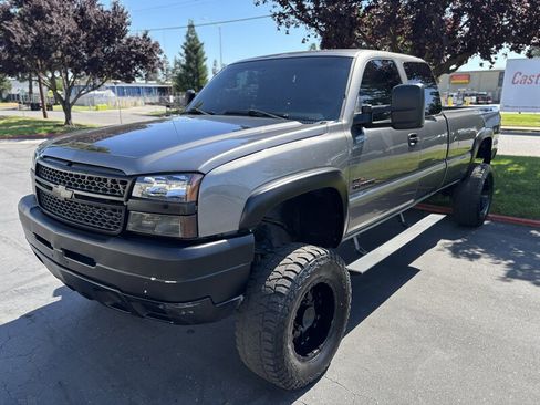 Used 2003 Chevrolet Silverado 2500 LS w/ Skid Plate Package AWD/4WD image 6
