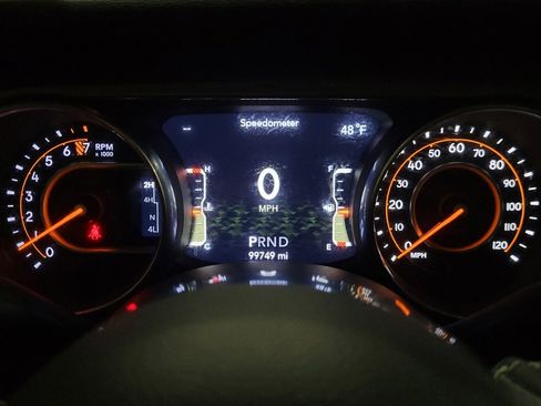 Used 2018 Jeep Wrangler Unlimited Sahara w/ Cold Weather Group image 23