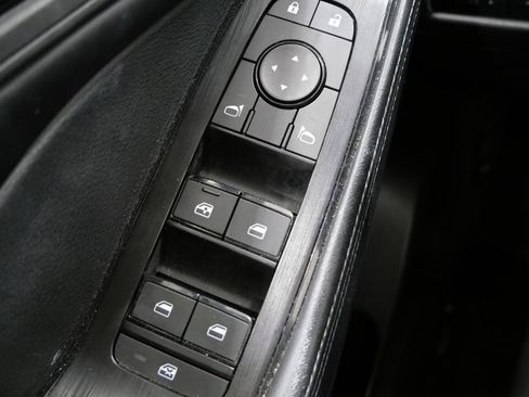 Used 2025 Nissan Rogue SV AWD/4WD image 13