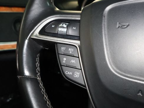 Used 2020 Lincoln Nautilus Reserve AWD/4WD image 23