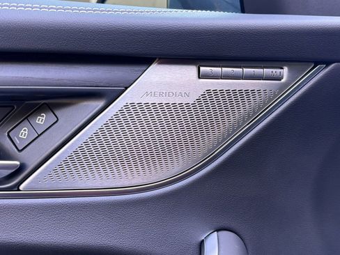 Used 2025 Jaguar F-PACE R-Dynamic S image 23