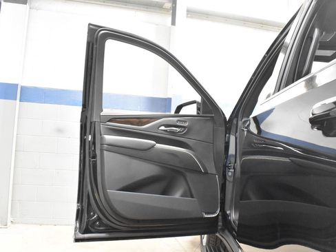 Certified 2023 Cadillac Escalade Premium Luxury Platinum w/ LPO, Floor Liner Package AWD/4WD image 10