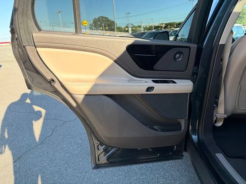 Used 2021 Lincoln Aviator Reserve w/ Equipment Group 201A AWD/4WD image 16