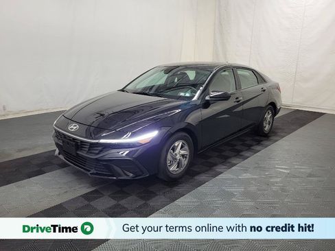 Used 2024 Hyundai Elantra SE FWD image 1