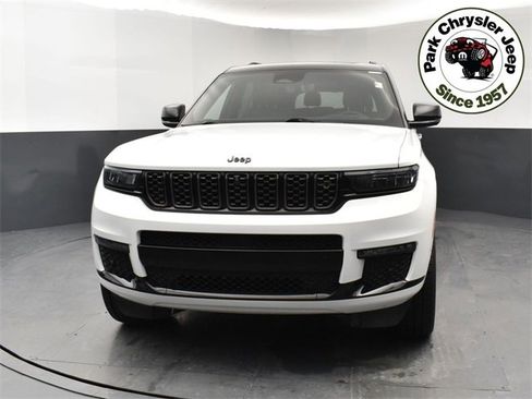 Used 2023 Jeep Grand Cherokee L Summit image 5