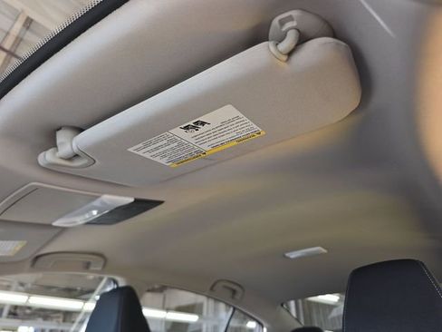 Used 2025 Nissan Altima 2.5 SV image 8