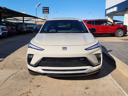 New 2026 Buick Envista Sport Touring w/ Studio Series image 9