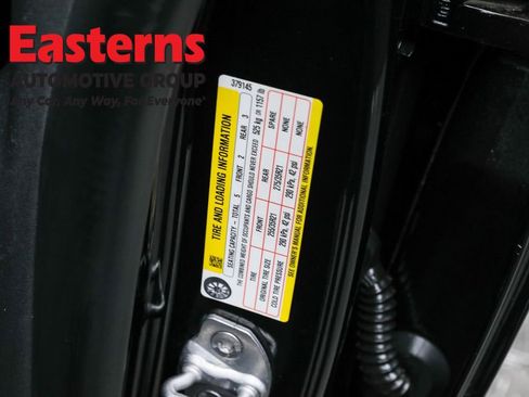 Used 2022 Tesla Model Y Performance image 33