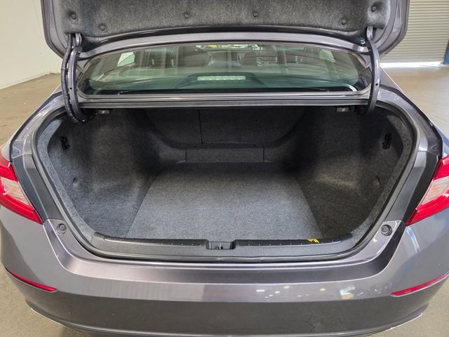 Used 2018 Honda Accord Sport image 17