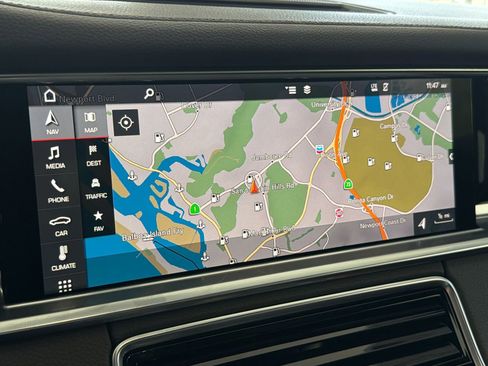Used 2018 Porsche Panamera 4 AWD/4WD image 25