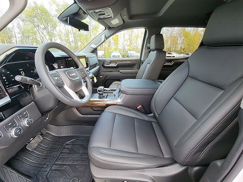New 2026 GMC Sierra 1500 Elevation image 16
