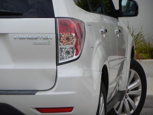 Used 2012 Subaru Forester 2.5X Limited image 19