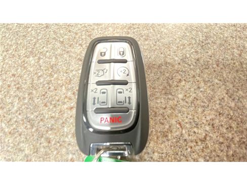 Used 2022 Chrysler Pacifica Pinnacle AWD/4WD image 21