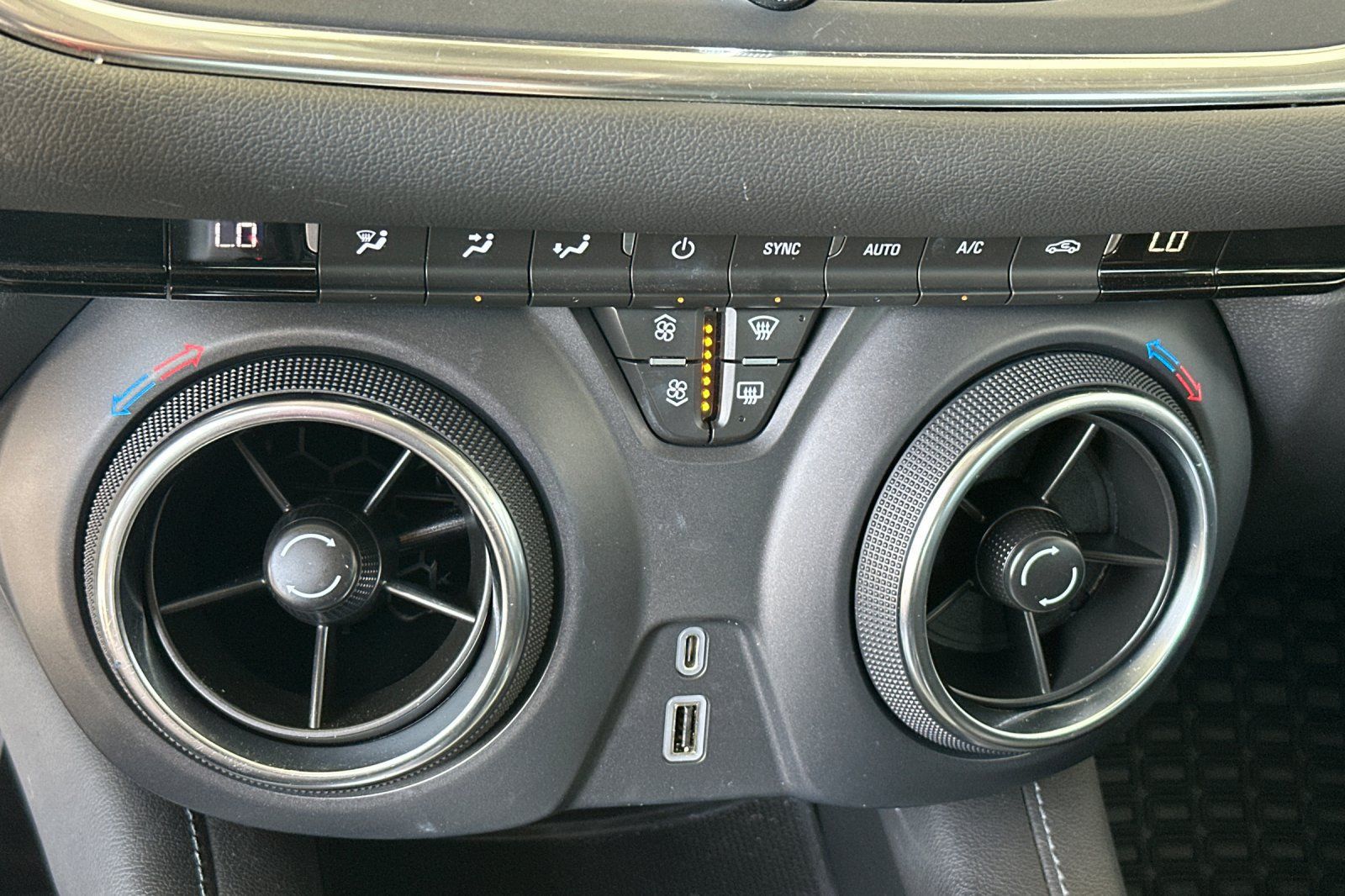 Used 2022 Chevrolet Blazer LT FWD image 23