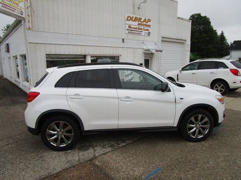 Used 2013 Mitsubishi Outlander Sport LE FWD image 6