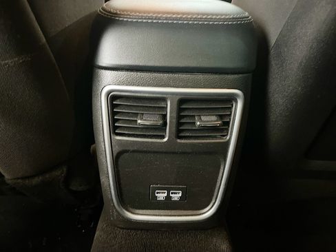 Used 2022 Dodge Charger SXT AWD/4WD image 24