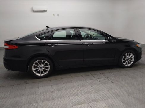 Used 2020 Ford Fusion SE FWD image 10