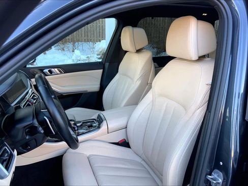 Used 2021 BMW X5 xDrive40i w/ Premium Package image 7