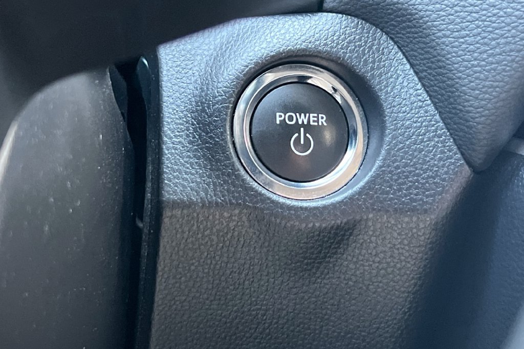 Certified 2025 Toyota RAV4 XLE AWD/4WD image 25