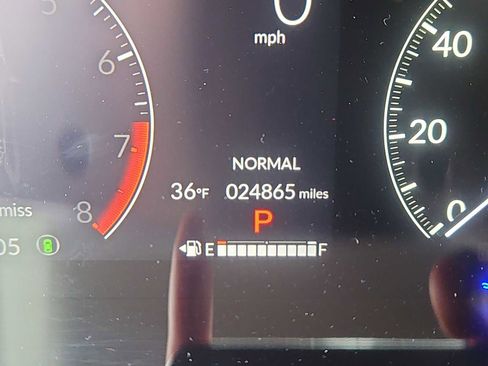 Used 2023 Honda HR-V LX image 18