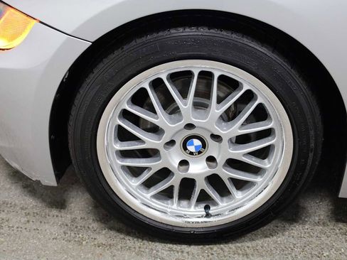 Used 2003 BMW Z4 2.5i image 32
