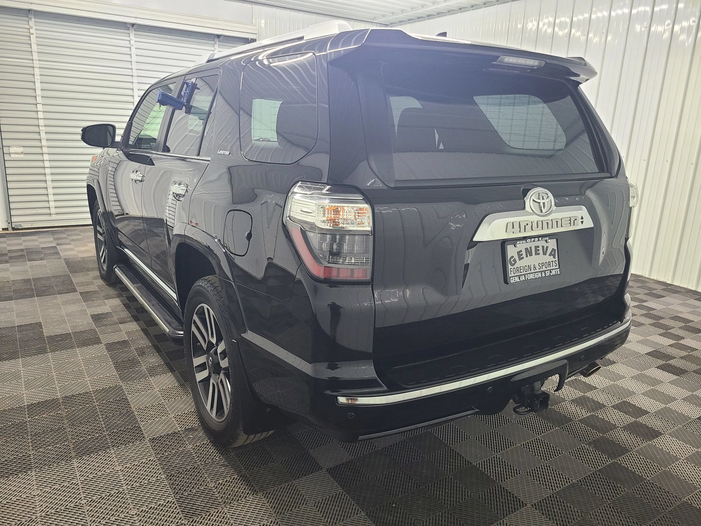 Used 2017 Toyota 4Runner Limited AWD/4WD image 10