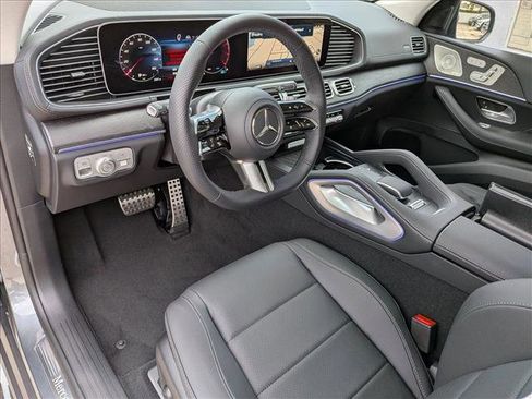 New 2026 Mercedes-Benz GLS 450 4MATIC image 3