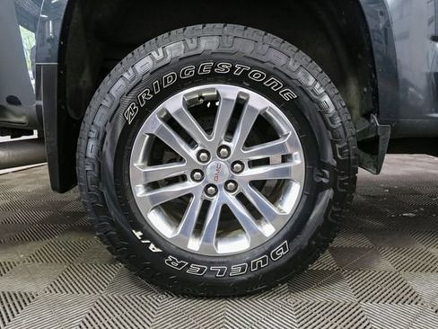Used 2017 GMC Canyon SLT w/ Driver Alert Package AWD/4WD image 16
