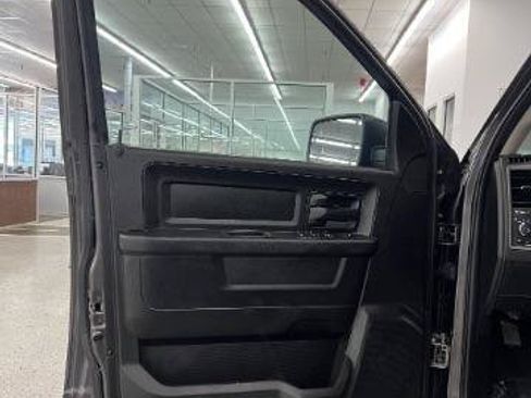 Used 2019 RAM 1500 Express w/ Express Value Package AWD/4WD image 20
