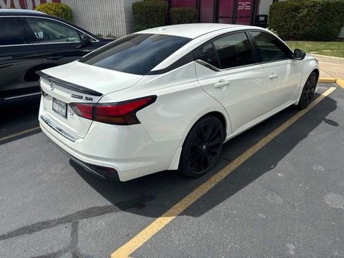 Used 2022 Nissan Altima 2.5 SR w/ Midnight Edition Package FWD image 5