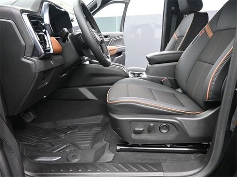 New 2025 GMC Canyon AT4 image 10