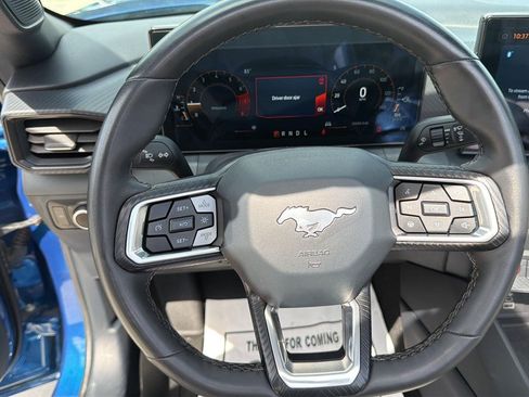 Used 2024 Ford Mustang Convertible RWD image 13