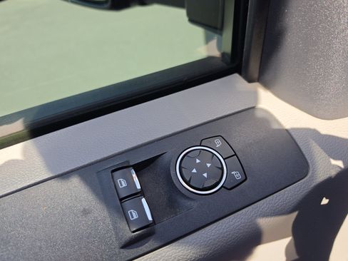 Used 2022 Ford F550 4x4 Regular Cab Super Duty image 15