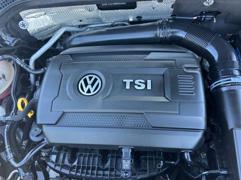 Used 2017 Volkswagen Beetle 1.8T S FWD image 21