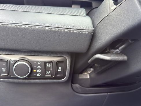 Used 2025 Ford Mustang Mach-E Select image 18