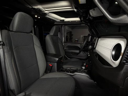 Used 2024 Jeep Wrangler Unlimited w/ Convenience Group image 13