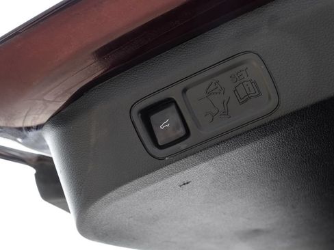 Used 2020 Lincoln Navigator Reserve w/ Luxury Package RWD image 69