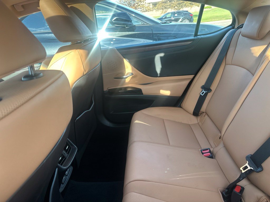 Certified 2024 Lexus ES 350 w/ Premium Package FWD image 14
