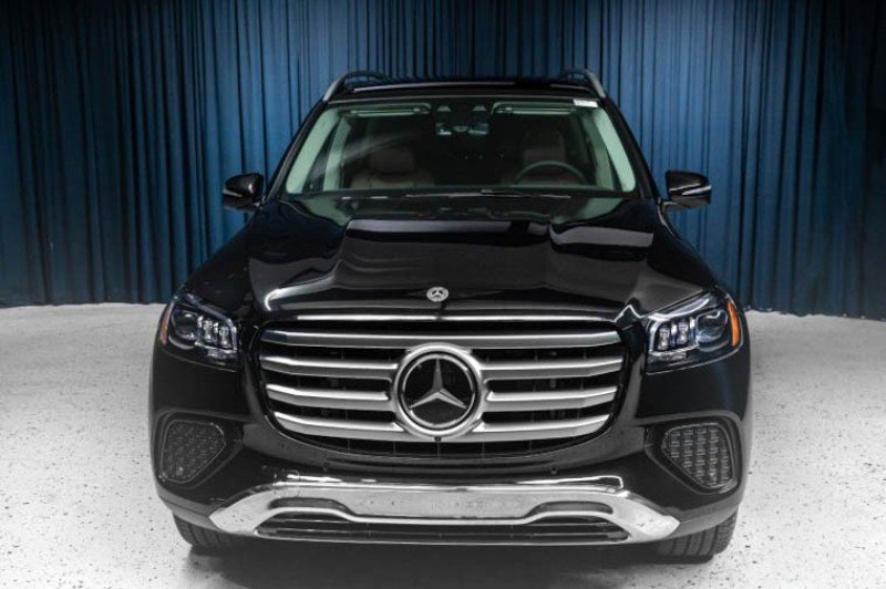 Certified 2026 Mercedes-Benz GLS 450 4MATIC image 2