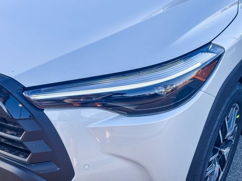 New 2026 Toyota Corolla Cross XLE FWD image 9