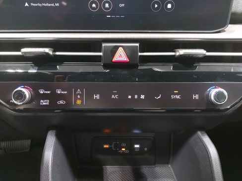 New 2026 Kia Sportage X-Line w/ X-Line Technology Package image 21