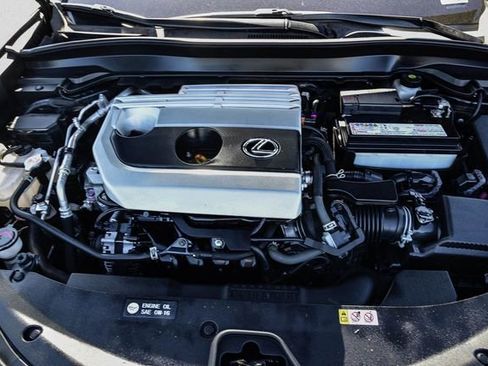 Used 2022 Lexus UX 200 image 29