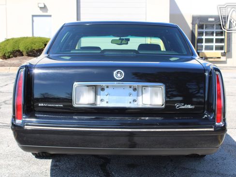 Used 1999 Cadillac De Ville Concours image 11
