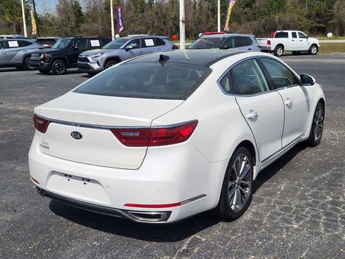 Used 2019 Kia Cadenza Technology image 2
