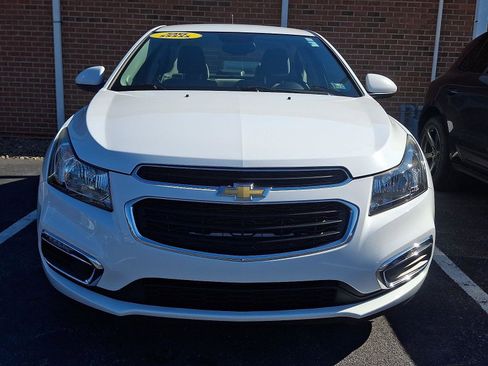 Used 2016 Chevrolet Cruze LT FWD image 2